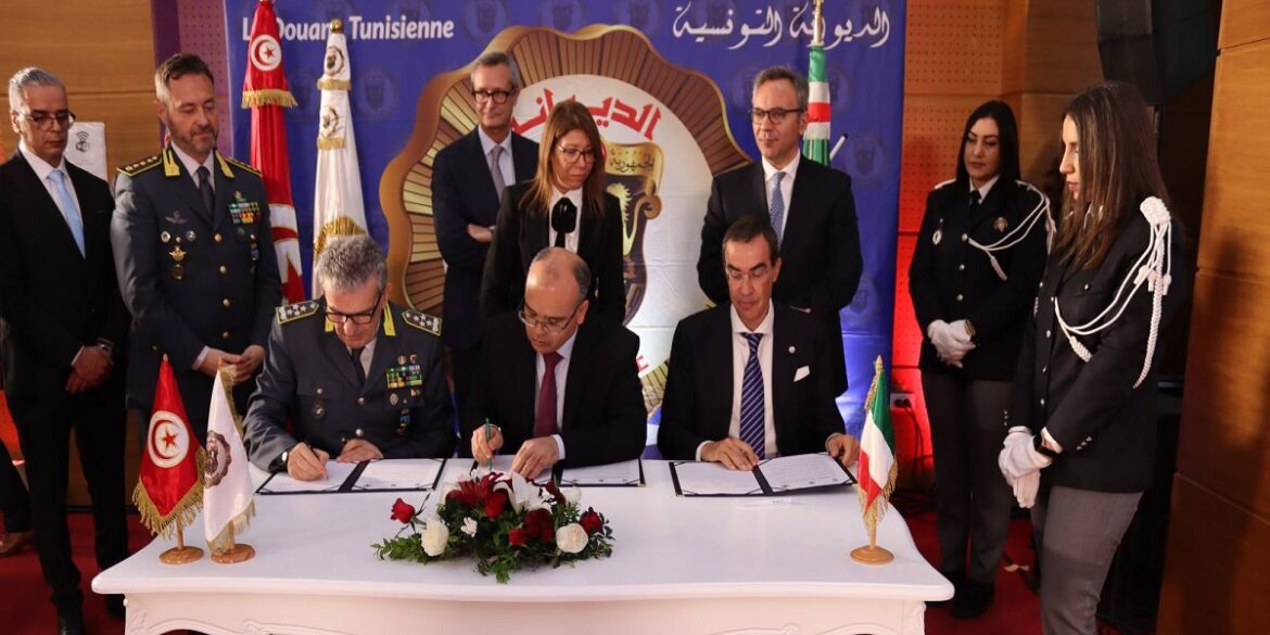 douane 1 إمضاء وثيقة "إعلان النوايا" بين تونس وإيطاليا