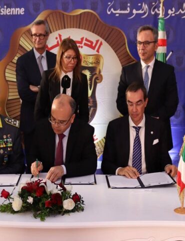 douane 1 إمضاء وثيقة "إعلان النوايا" بين تونس وإيطاليا
