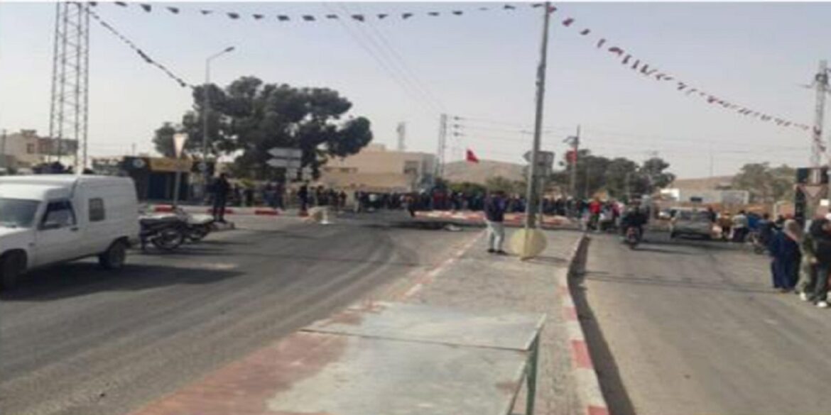 edhrab سيدي بوزيد: تعليق الدروس بكل المؤسسات التربوية وفرع المحامين ينفذ وقفة احتجاجية تضامنية إثر حادثة المزونة