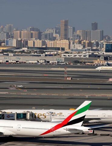 emirates الرحلات بين سوريا والإمارات.. أول طائرة من دمشق إلى الشارقة