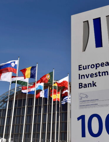 european investment bank ماذا في زيارة رئيس البنك الأوروبي للاستثمار إلى تونس؟