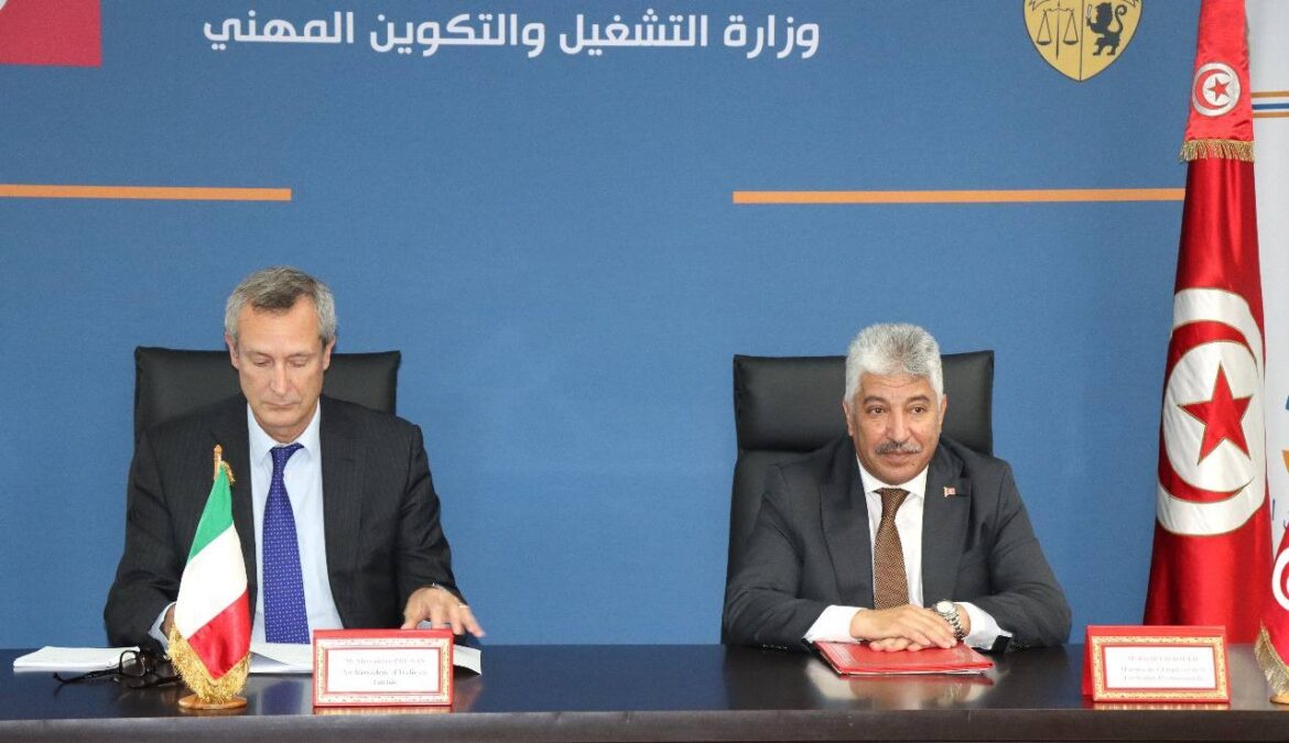 italie انعقاد الاجتماع الأول للجنة قيادة برنامج"مبادرة دعم التكوين والتشغيل لفائدة الشباب التونسي"