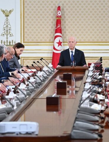 said رئيس الجمهورية يشرف على اجتماع مجلس الوزراء