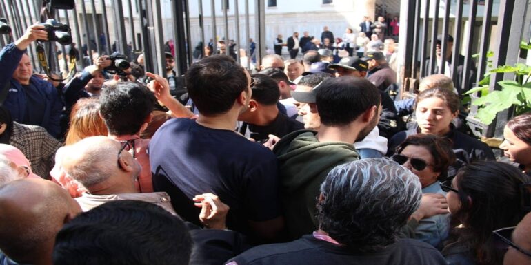 ta2amor 46 أستاذ قانون: قضية التآمر شابها انتهاك لمقومات المحاكمة العادلة