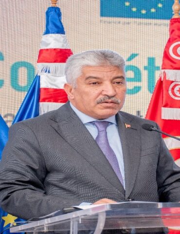 tachghil إحداث خلية يقظة لمتابعة تطورات سوق الشغل وتحديد المهن المطلوبة وطنيا ودوليا