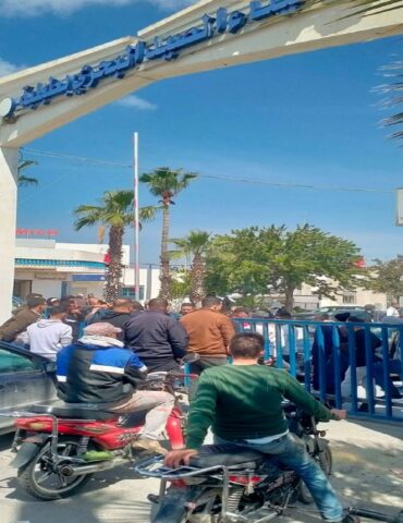 tbolba المنستير: عدد من البحارة يغلقون ميناء الصيد البحري بطبلبة