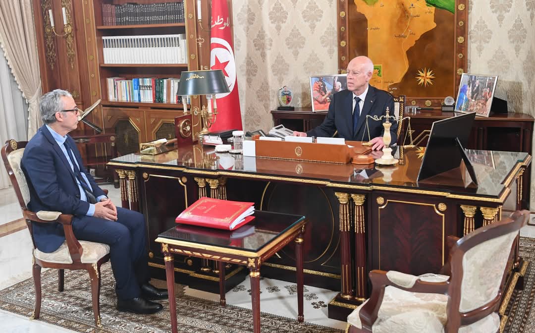 FB IMG 1748321298328 رئيس الجمهورية: "العامل حينما يكون مطمئنا مستقرّا سيزيد في الإنتاج وينتعش الاقتصاد"