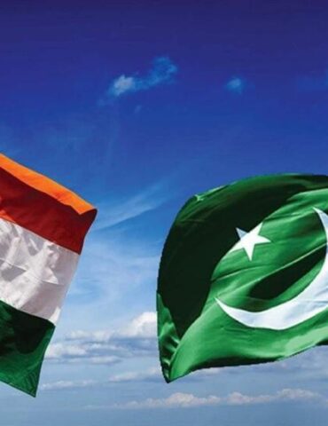 inde 1 مقتل 5 مدنيين بقصف هندي لكشمير ونيودلهي تتهم باكستان بمهاجمتها