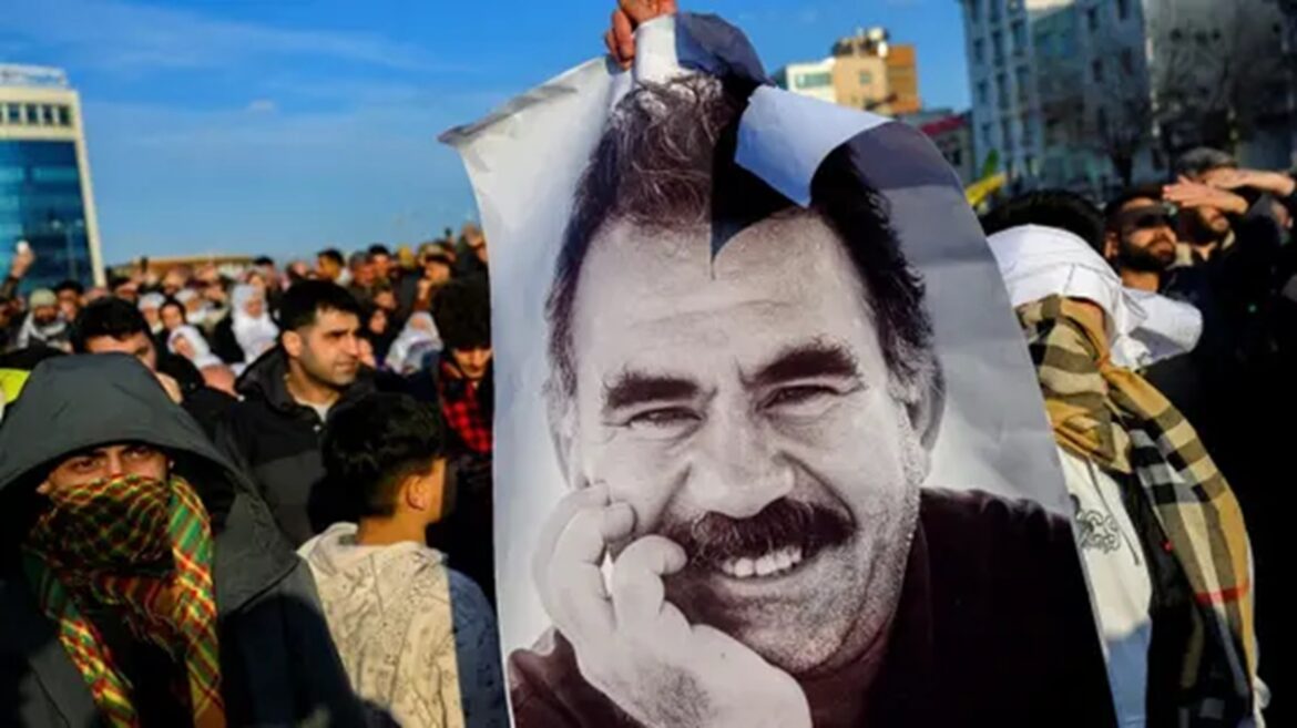 حزب حزب العمال الكردستاني بتركيا يعلن حل نفسه وإلقاء السلاح