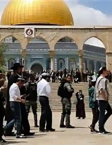 قدس الإمارات تستدعي السفير الإســـ.رائــ.يلي وتدين الانتهاكات في القدس