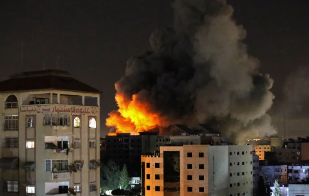 1750097175221 إيران تنذر إسرائيل بقصف القناتين الـ12 والـ14 وتطالب الموظفين بالإخلاء