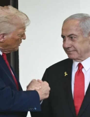 1750321008390 بلومبيرغ: واشنطن تستعد لاحتمال توجيه ضربة لإيران خلال أيام