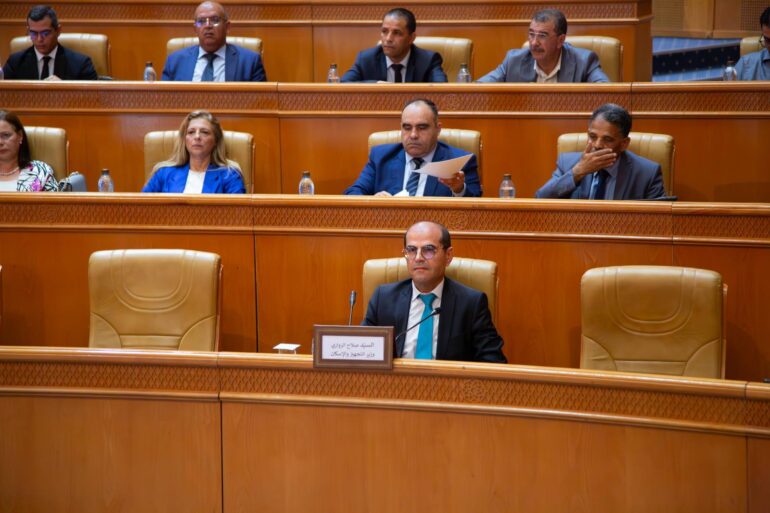 تجهيز وزير التجهيز: الوزارة ستنفذ أول عملية نموذجية لتفعيل قانون البنايات المتداعية للسقوط قبل موفى 2025