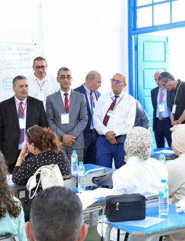 تربية وزير التربية يتابع سير العمل بمركزي إصلاح امتحان الباكالوريا بولاية سوسة