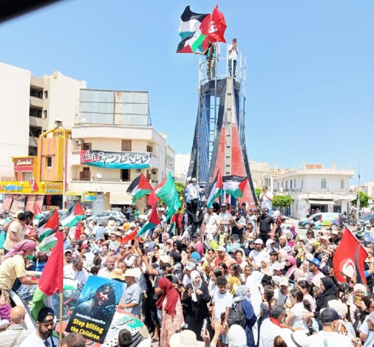 تنسيقية قابس: استقبال شعبي لقافلة الصمود بعين سلام