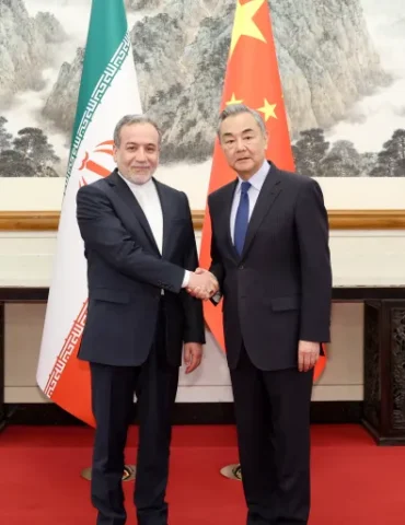 china إسـ.رائـــ.يل تحث الصين على "كبح طموحات إيران النووية"