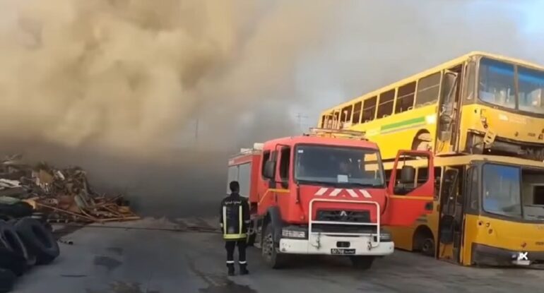 tr تعرض مستودع الحافلات بالزهروني إلى حريق جزئي تمت السيطرة عليه