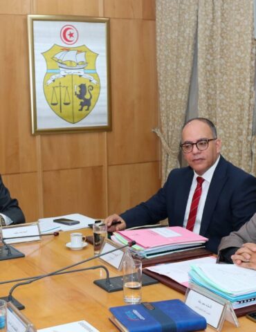 جامعات مجلس الجامعات ينظر في مشاريع لإحداث مؤسسات جامعية جديدة وجملة من المسائل الأخرى