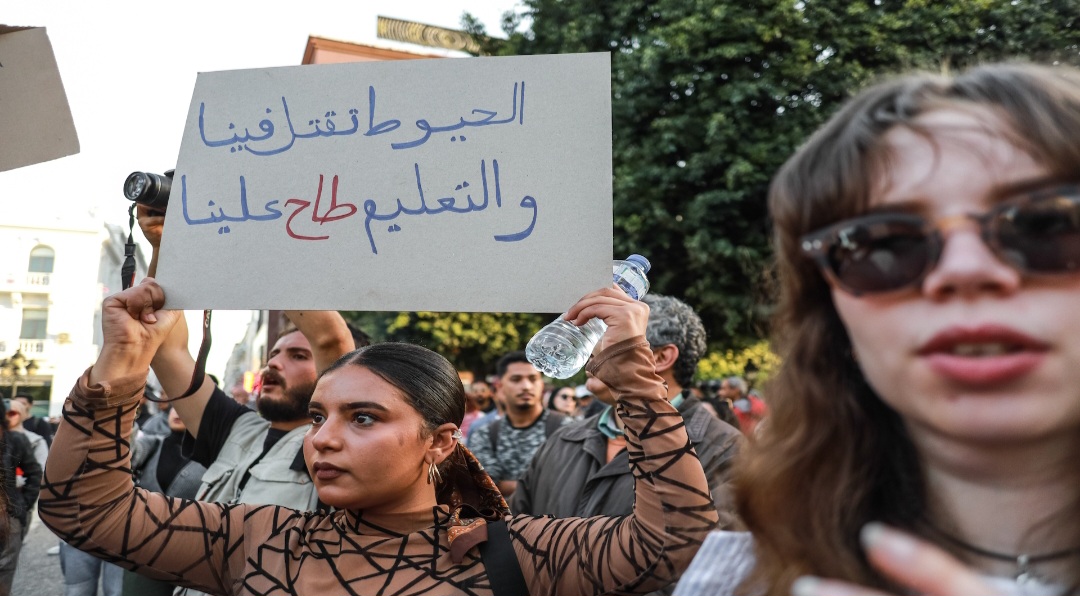 Screenshot 20250825 130141 Chrome العزابي: "ضرب الحق النقابي يدفع نقابات التعليم للاحتجاج"