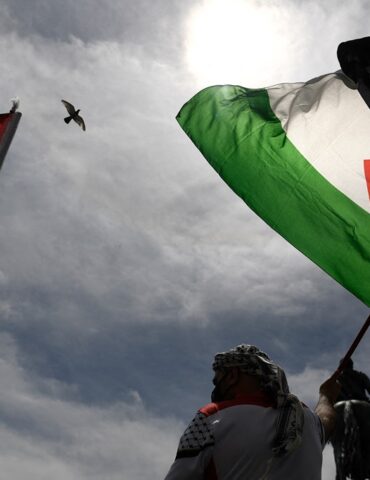 palestine الأمم المتحدة تعتمد قرارين لإنهاء احتلال فلسطين والجولان