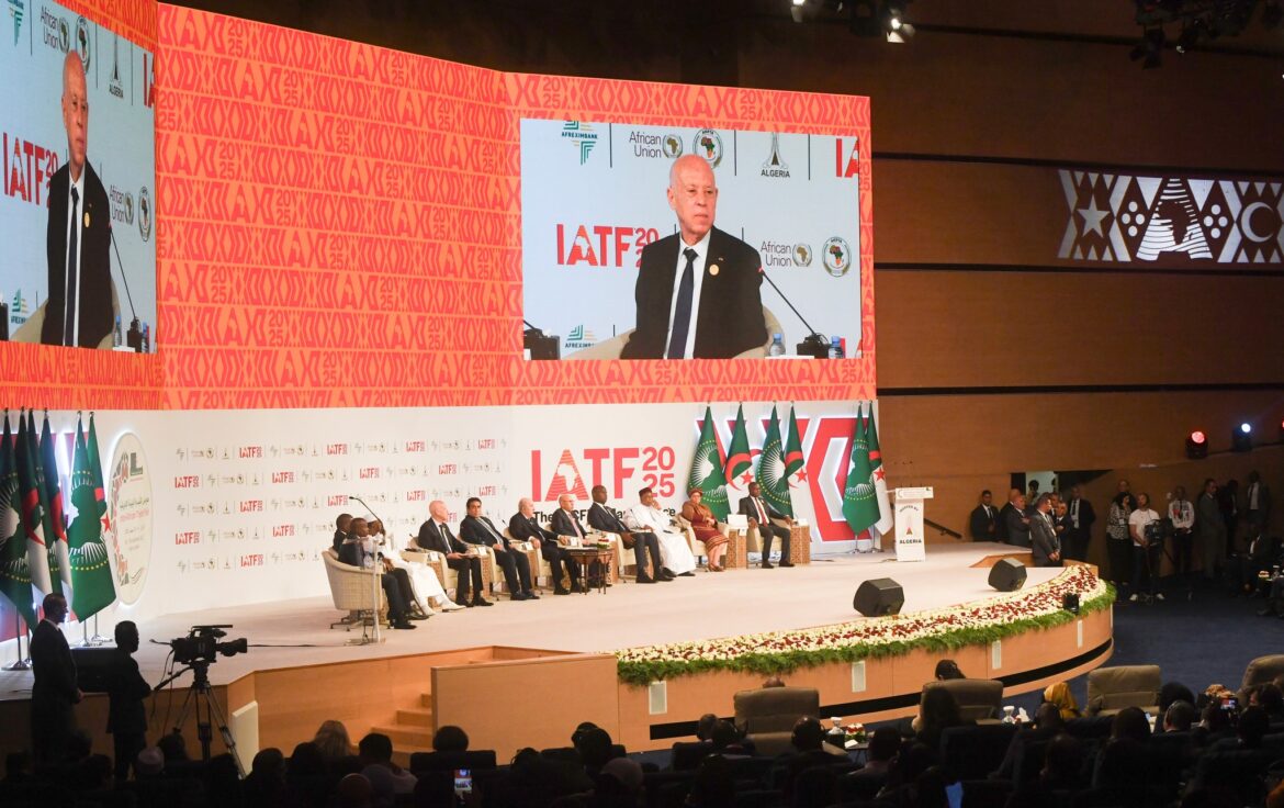 alge لزهر بنور: "صناعة السيارة الإفريقية 100% ممكن .. ولما لا السيارة التونسية الجزائرية قريبا"