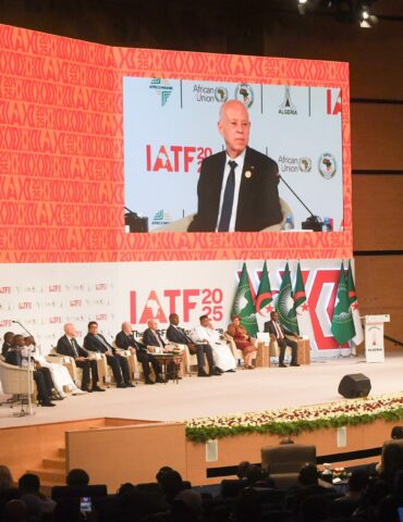 alge لزهر بنور: "صناعة السيارة الإفريقية 100% ممكن .. ولما لا السيارة التونسية الجزائرية قريبا"