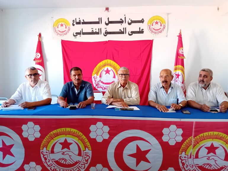 gafsa 2 أسلاك التربية بولاية قفصة تقرر الدخول في وقفات واضرابات جهوية