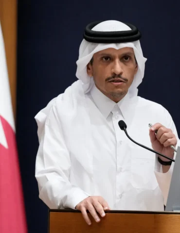 qatar رئيس الوزراء القطري: "سلمنا خطة ترامب لوفد حمـ.اس .. في انتظار الرد"
