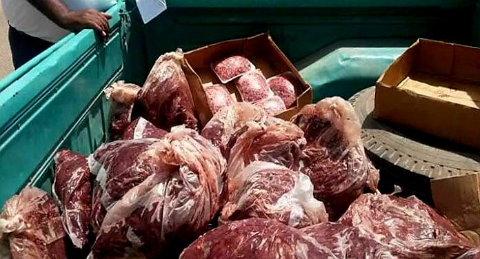 اللحوم الفاسدة حجز حوالي 13.3 طنا من اللحوم والمواد الغذائية المخزّنة في ظروف غير صحية بولاية بنزرت