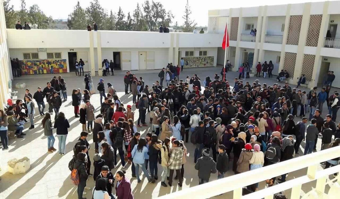 ليسي وزارة التربية تنشر قائمة المدارس الإعدادية والمعاهد الثانوية الخاصة المحينة