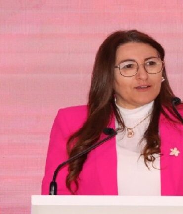 وزيرة المالية وزيرة المالية: "تونس صمدت أمام الأزمات ودعمت اقتصادها بالإصلاحات واستقرار مالي"
