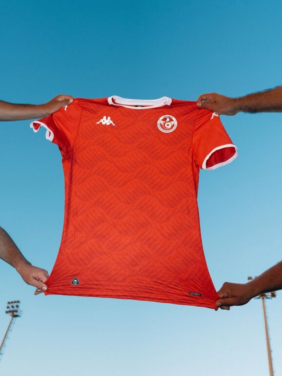 567844533 855764860179940 8479624452565292947 n La FTF dévoile les maillots de la sélection nationale
