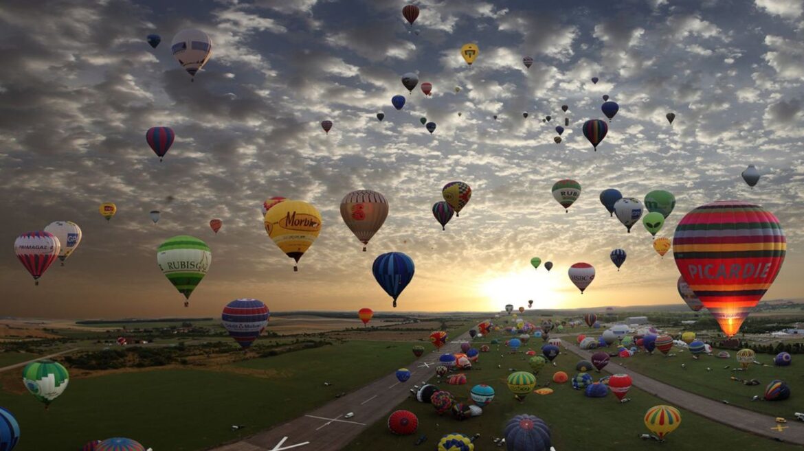 Djerba rassemblement de montgolfières