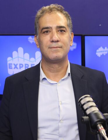 الدكتور سامي بن رحومة الدكتور سامي بن رحومة: "تونس رائدة في جراحة الكلى والمسالك البولية وتستعد لاستقبال الروبوت الجراحي"