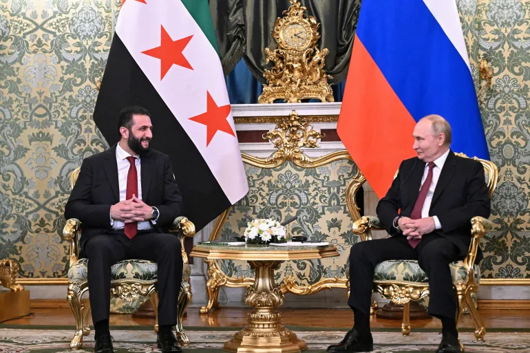 الشرع بوتين الشرع يصل إلى روسيا ويطالب بتسليم الأسد