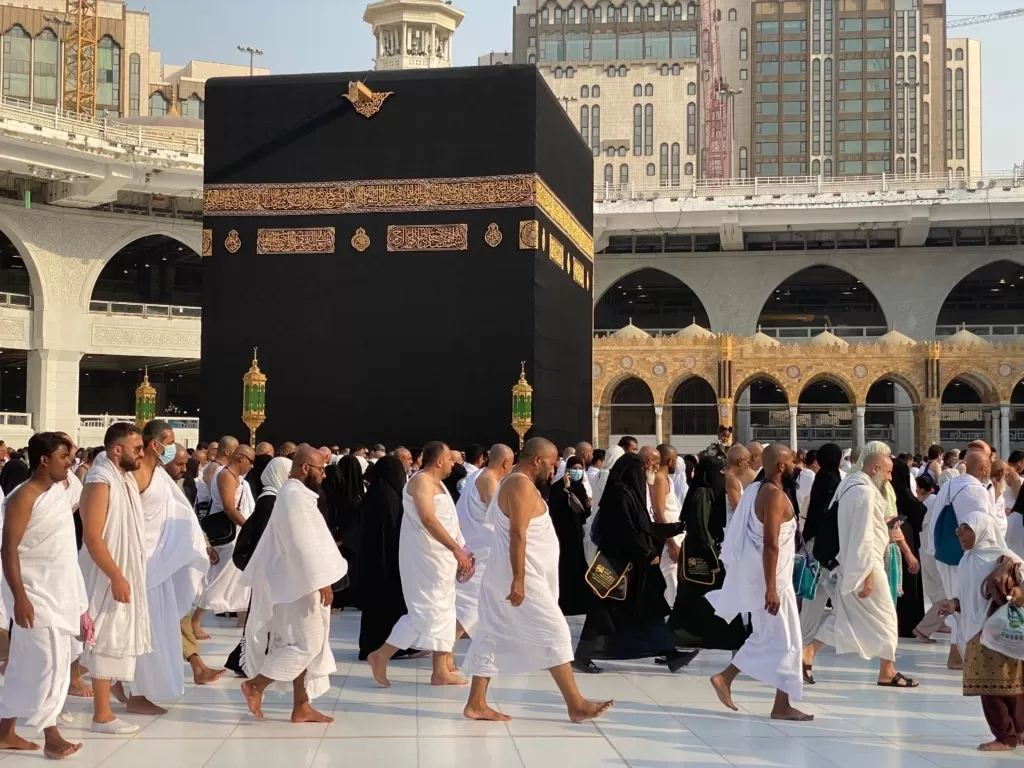 العمرة أسعار العمرة تصل إلى 8 ألاف دينار خلال شهر رمضان