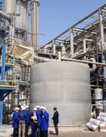 المجمع احتجاج داخل المجمع الكيميائي التونسي بقفصة