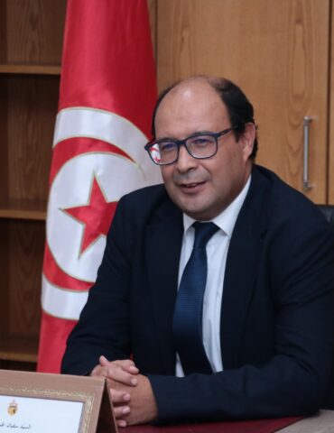 سفيان الهميسي سفيان الهميسي: متابعة 192 مشروعًا لدعم التحول الرقمي بالإدارة