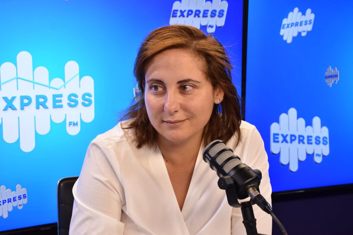 سناء عتيق سناء عتيق: "التأمين ركيزة أساسية للاقتصاد التونسي"