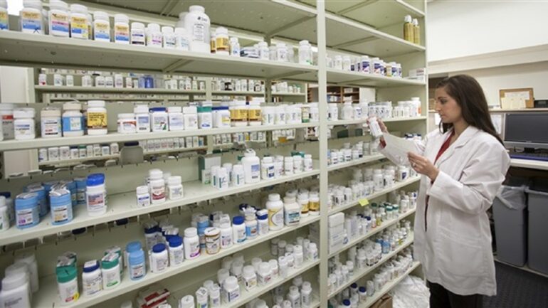 صيدلية خاصة الصيدلية المركزية: توقّف مؤقّت للتزويد بالأدوية والتلاقيح بسبب عمليات الجرد