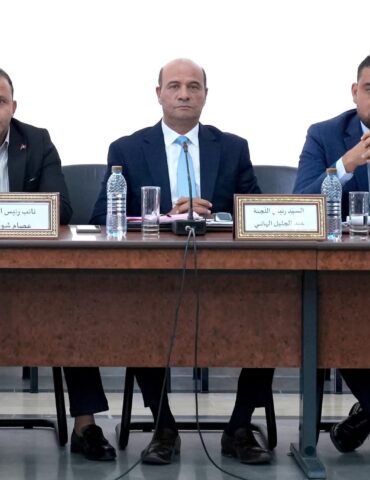 لجنة المالية لجنة المالية تعقد جلسة تمهيدية حول مشروع ميزانية الدولة ومشروع قانون المالية لسنة 2026