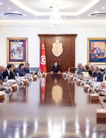 مجلس 1 مجلس وزاري مضيّق يقر جملة من الإجراءات لإنجاح موسم زيت الزيتون 2025-2026