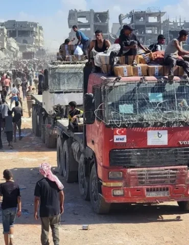 معبر رفح غموض حول فتح معبر رفح.. والقطاع ينتظر وصول 600 شاحنة مساعدات اليوم