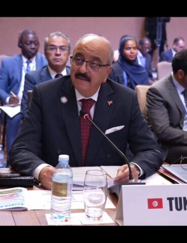 وزير النفطي يذكّر بتمسّك تونس بمبادئ حركة عدم الانحياز ودعوتها إلى تطوير مناهج وأساليب عمل الحركة
