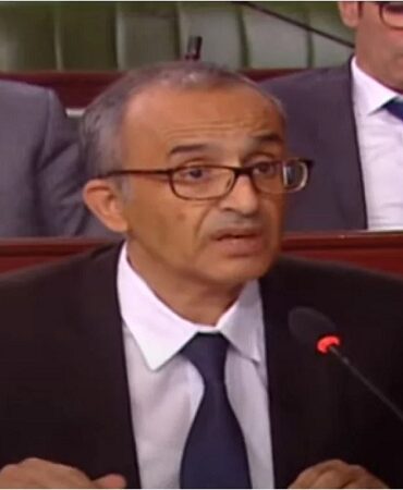 mouraaaa الحلومي:"الرئاسة لم تغلق أبوابها أمام النواب.. ومصالحها تتولى يوميا معالجة الشكايات الواردة عليها"