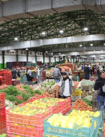 souk2 اعتماد إجراءات إستثنائية لتنظيم عمليات توزيع منتوجات التمور والتفاح والقوارص والرمان والزيتون