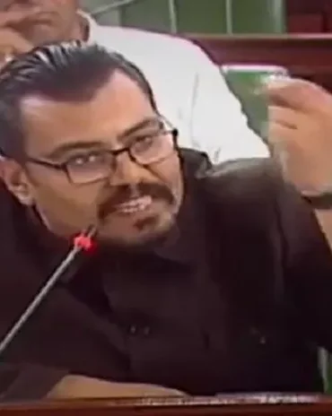 أحمد سعيداني أحمد سعيداني: إنجازات سعيّد تقتصر على تدشين حديقة وهو منفصل عن الواقع