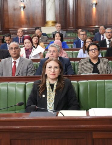 جلسة 1 نواب يعتبرون ميزانية الدولة لسنة 2026 استنساخ لما سبقها ومبنية أساسا على الجباية