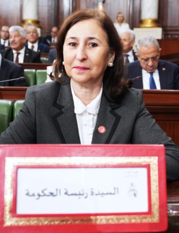 رئيسة الحكومة 1 رئيسة الحكومة: مقاربة شاملة لمزيد تطوير الرياضة وتمكين الشباب خلال سنة 2026