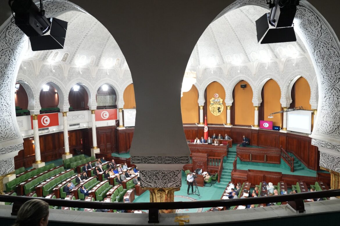 مجلس 2 نواب المجلسين يطالبون باسترجاع الأراضي الدولية التي تم"الاستيلاء عليها"
